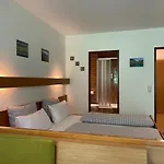 Appartement-hotel Happy Kienberg מלון דירות